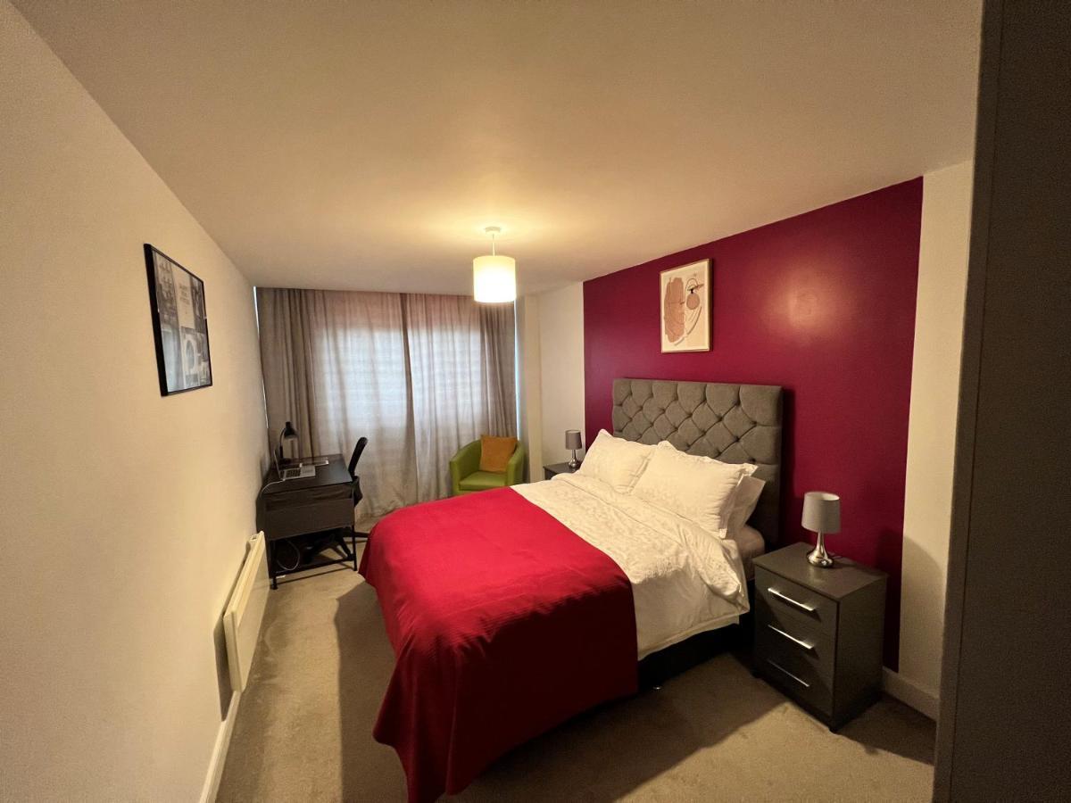 Spacious 1 Bed Relocation Apartment Free Parking, Brierley Hill Eksteriør bilde